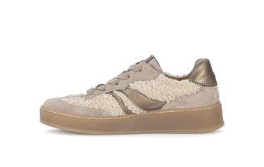 Baskets beiges en textile