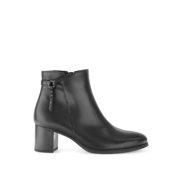 Bottines noires en cuir lisse