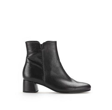 Bottines noires en cuir lisse