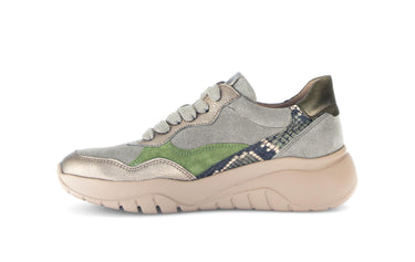 Baskets vertes en cuir lisse