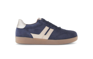 Baskets bleues en cuir