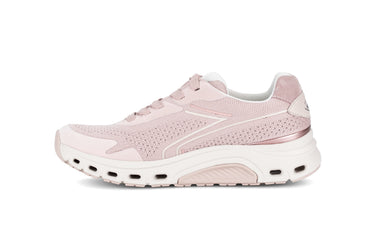 Baskets rose pâle en cuir