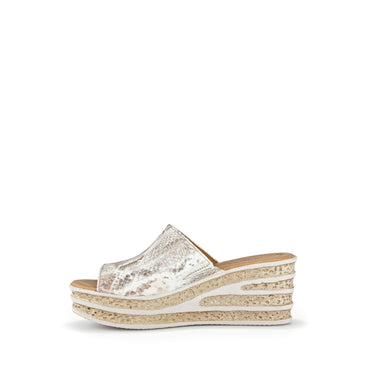 Sandales roses en cuir imprimé