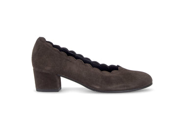 Escarpins marron en cuir velours