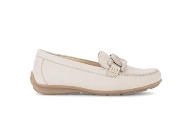 Mocassins dorés en cuir