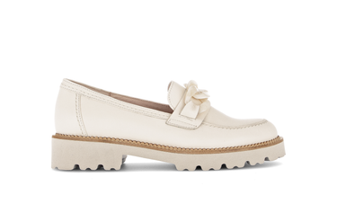 Mocassins blancs en cuir