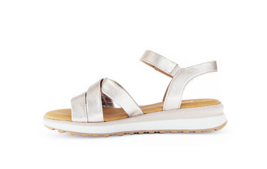 Sandales dorées en cuir métallisé