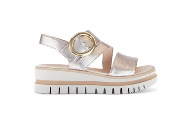 Sandales dorées en cuir métallisé