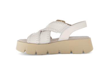 Sandales crème en cuir