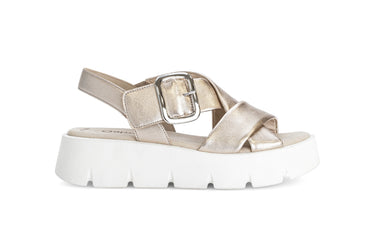 Sandales dorées en cuir métallisé