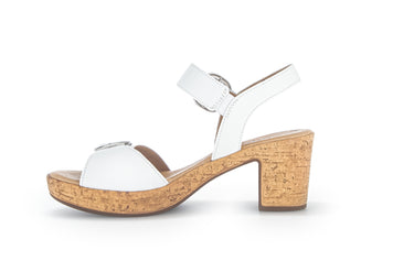 Sandales blanches en cuir lisse