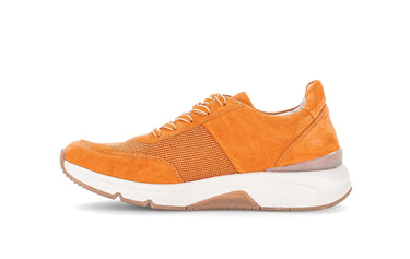 Baskets oranges en cuir