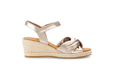 Sandales dorées en cuir