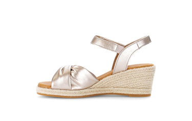 Sandales dorées en cuir