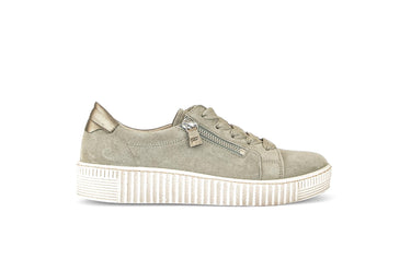 Baskets vertes en nubuck