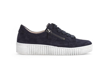 Baskets bleues en cuir