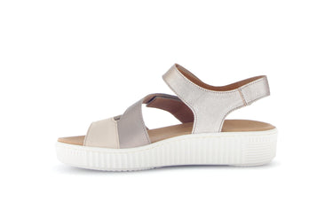 Sandales beiges en nubuck (semelle amovible)