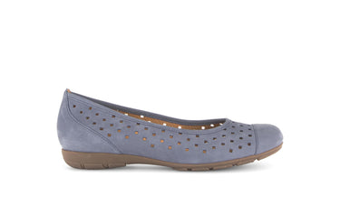 Ballerines perforées bleues en Nubuck