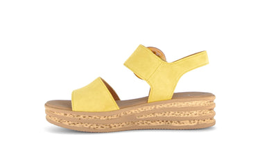 Sandales jaunes en nubuck