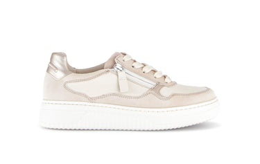 Baskets rose pâle en cuir