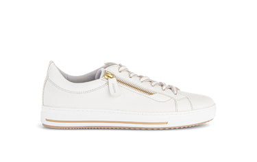 Baskets crème en cuir