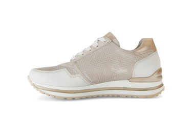 Baskets argentées en cuir