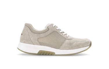 Baskets beiges en cuir et textile